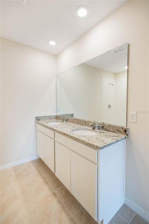 For Sale: $376,990 (3 beds, 2 baths, 1672 Square Feet)