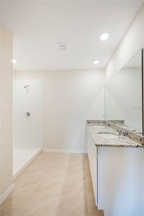 Active With Contract: $378,990 (3 beds, 2 baths, 1672 Square Feet)