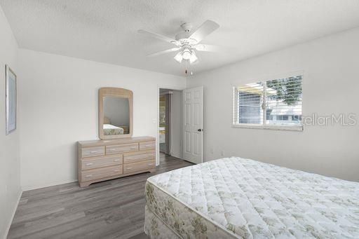For Sale: $229,900 (2 beds, 2 baths, 1144 Square Feet)