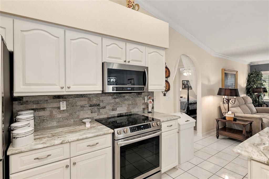 For Sale: $424,900 (3 beds, 2 baths, 2393 Square Feet)