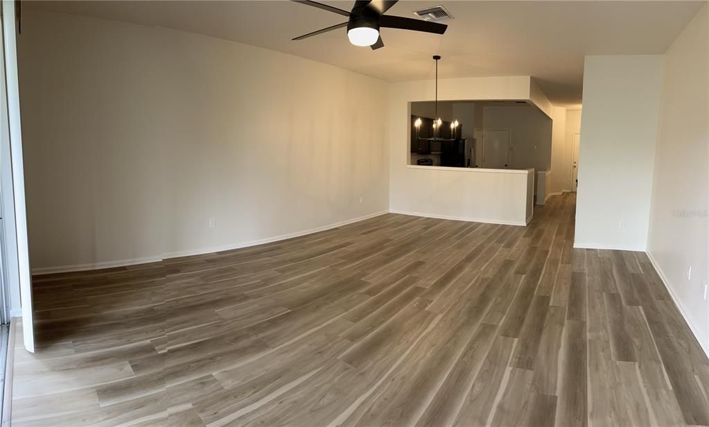 For Rent: $2,250 (3 beds, 2 baths, 1718 Square Feet)