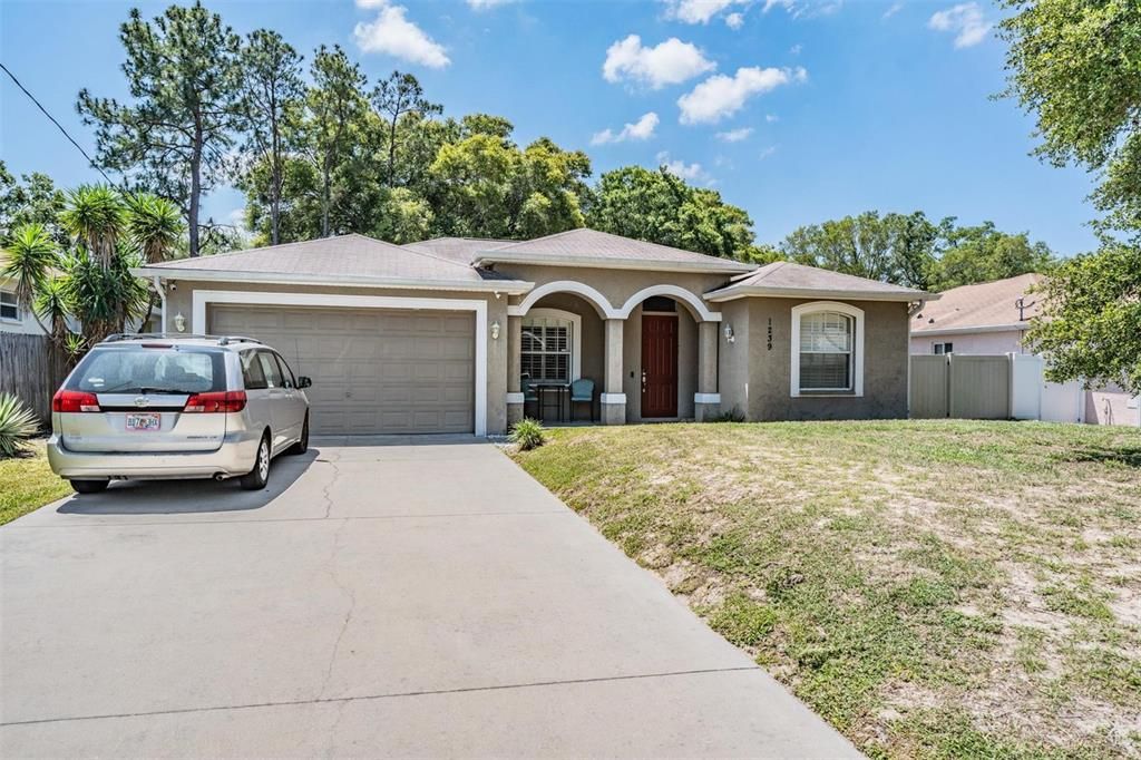 For Sale: $539,900 (4 beds, 2 baths, 1818 Square Feet)