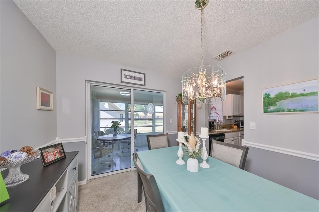 Recently Sold: $165,000 (2 beds, 2 baths, 984 Square Feet)