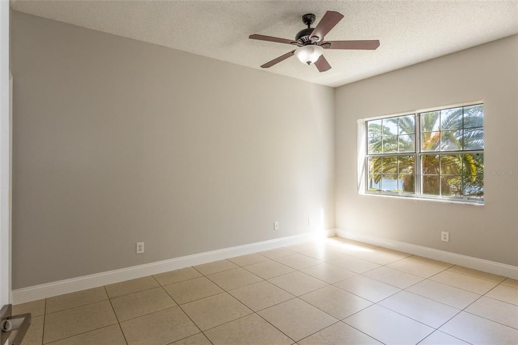 For Sale: $299,000 (2 beds, 2 baths, 1020 Square Feet)