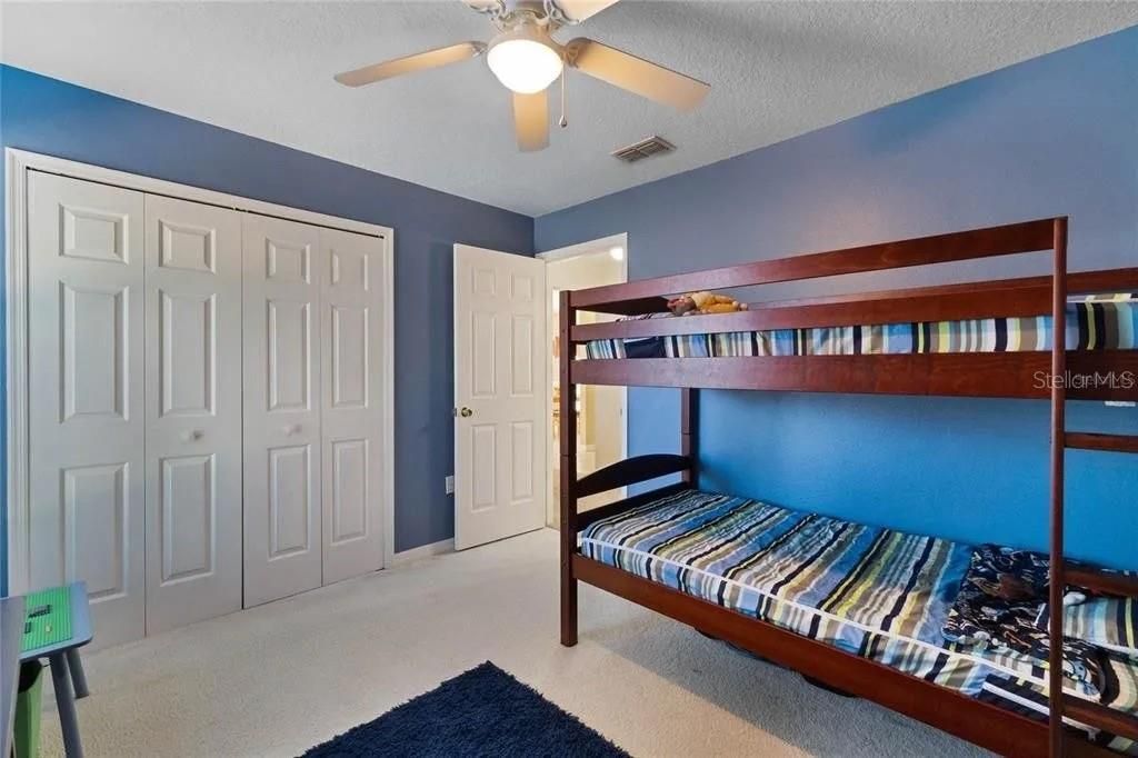 En Renta: $2,400 (3 camas, 2 baños, 1368 Pies cuadrados)