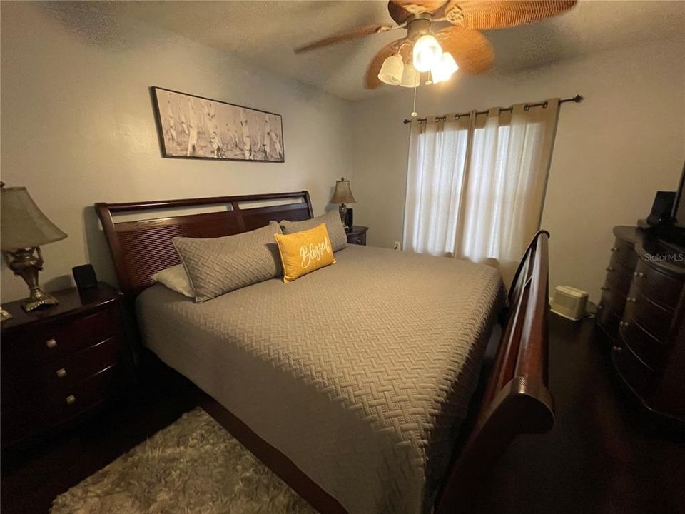 For Sale: $245,000 (2 beds, 2 baths, 1013 Square Feet)