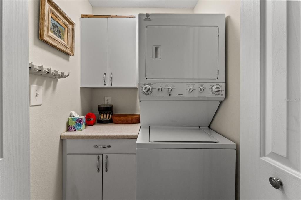 Cabinet with Stackable Washer/Dryer