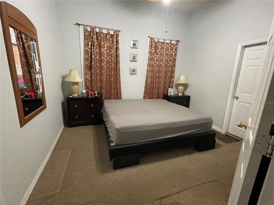 For Sale: $345,000 (2 beds, 1 baths, 1020 Square Feet)