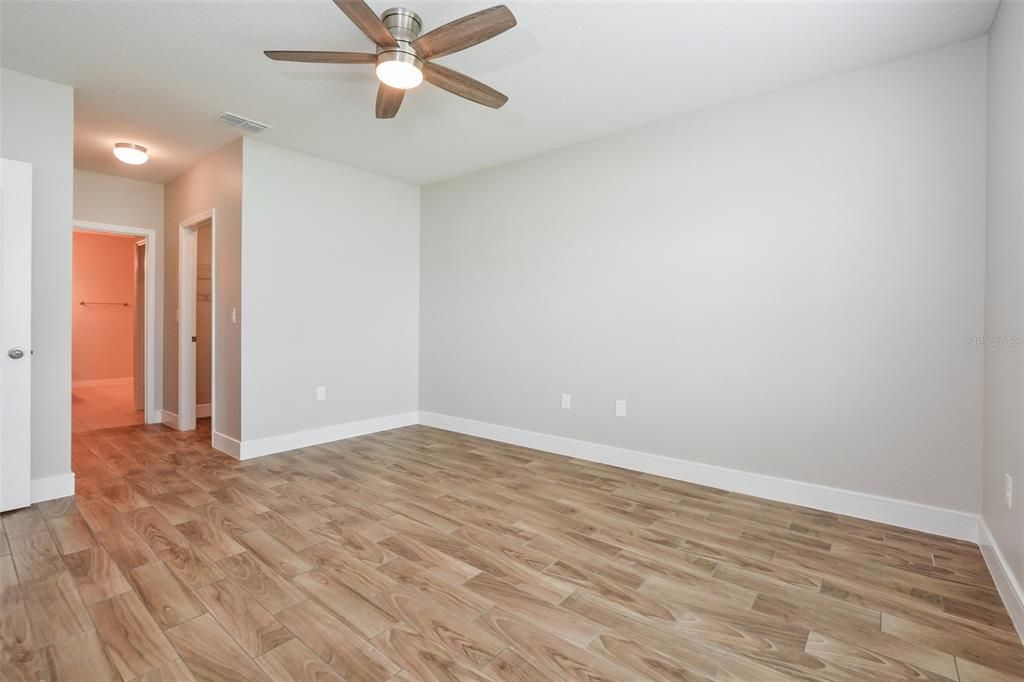 For Rent: $2,135 (3 beds, 2 baths, 1725 Square Feet)