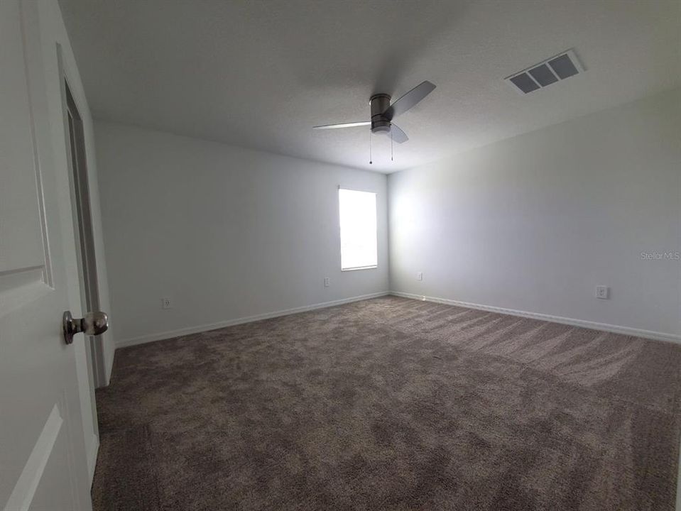 For Rent: $2,450 (4 beds, 2 baths, 1879 Square Feet)