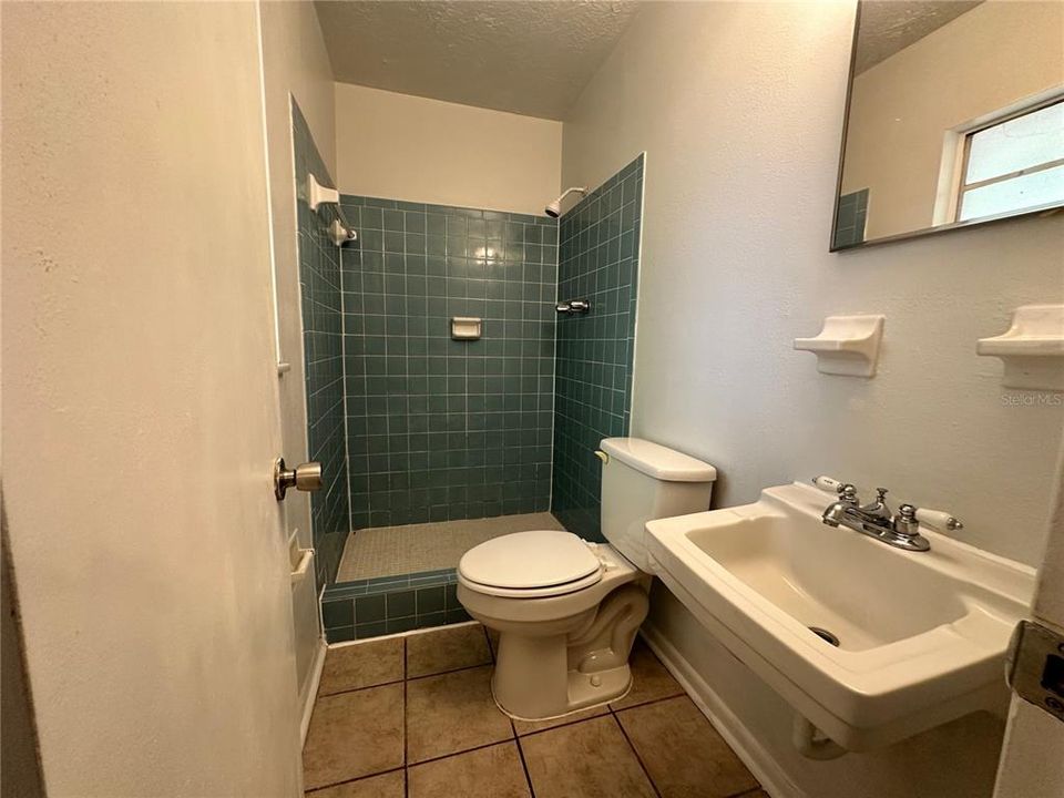 出租: $1,750 (3 贝兹, 2 浴室, 1176 平方英尺)