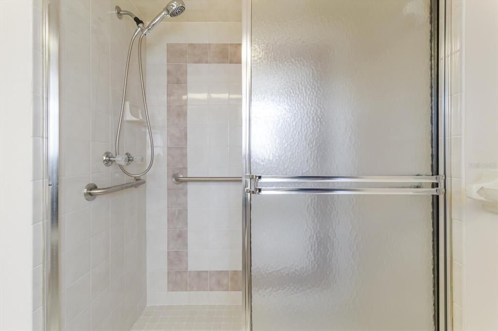 Shower w/ Accent Tile & Hand Held Shower Head