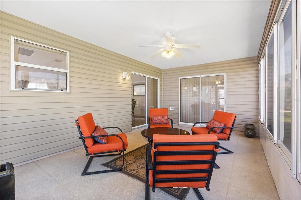 For Sale: $329,000 (2 beds, 2 baths, 1142 Square Feet)