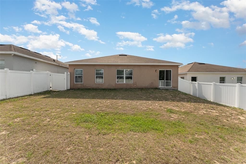 For Sale: $339,900 (4 beds, 2 baths, 1743 Square Feet)