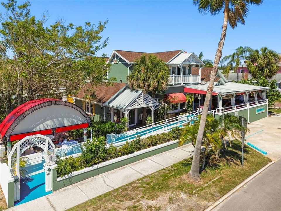 Front porch captures views and breezes for the Bay Breeze Cafe