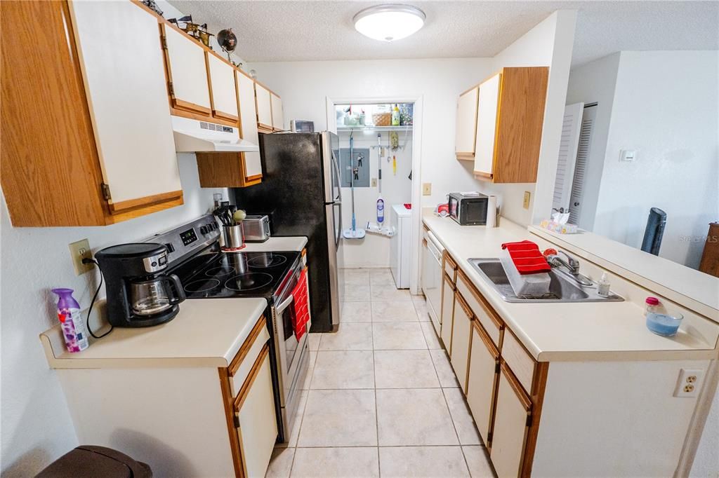 For Sale: $195,500 (2 beds, 2 baths, 1015 Square Feet)