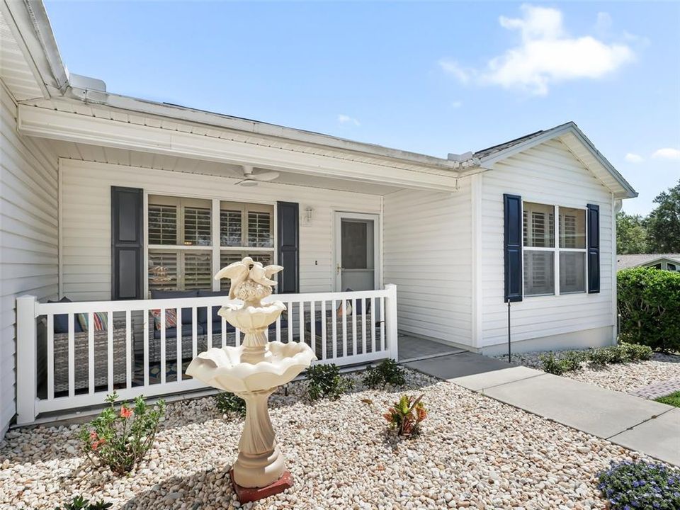 For Sale: $367,500 (3 beds, 2 baths, 1392 Square Feet)