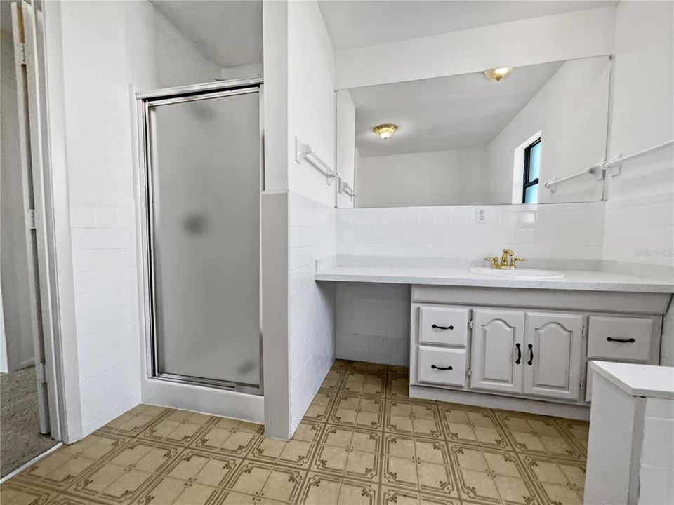 En Venta: $404,000 (3 camas, 2 baños, 2019 Pies cuadrados)