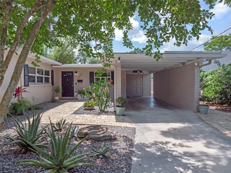 Active With Contract: $699,000 (3 beds, 2 baths, 2183 Square Feet)