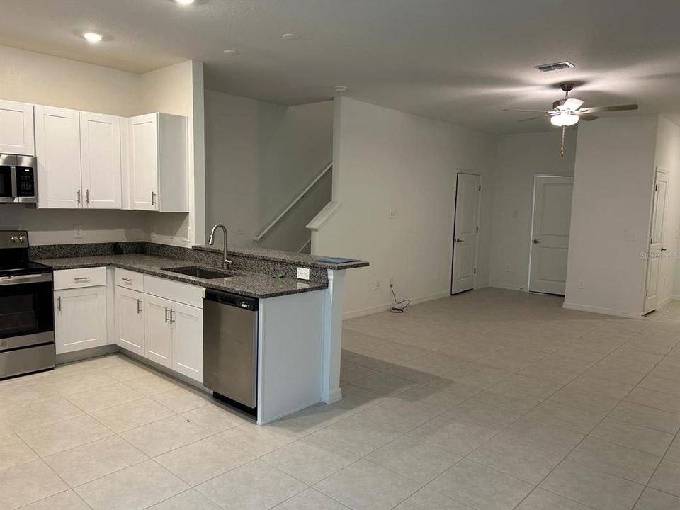 For Rent: $1,990 (3 beds, 2 baths, 1666 Square Feet)