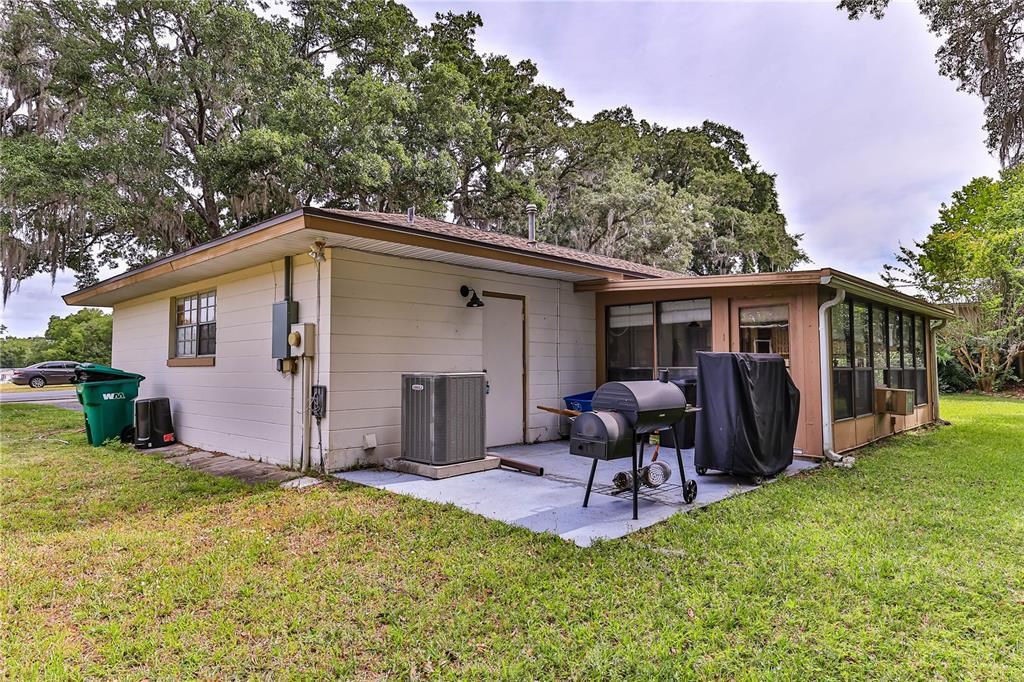 For Sale: $244,000 (2 beds, 2 baths, 1134 Square Feet)