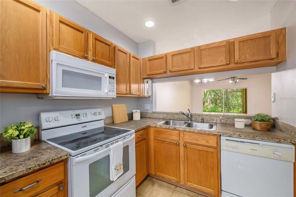 Recently Sold: $242,700 (2 beds, 2 baths, 1184 Square Feet)