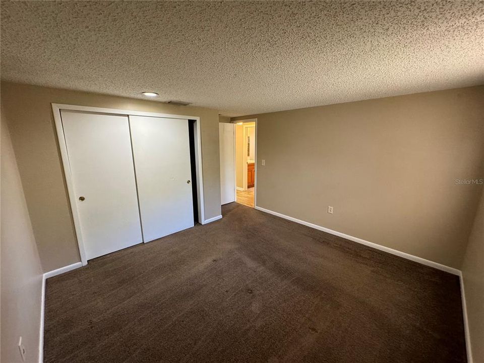 Recently Rented: $1,349 (2 beds, 1 baths, 1600 Square Feet)