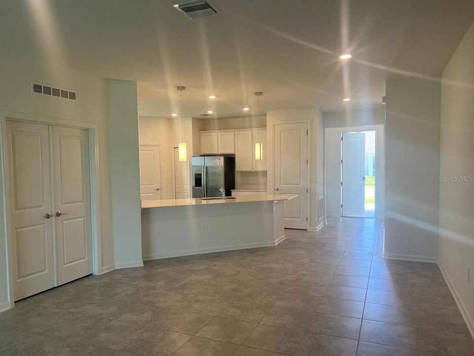 For Rent: $3,250 (4 beds, 3 baths, 2109 Square Feet)