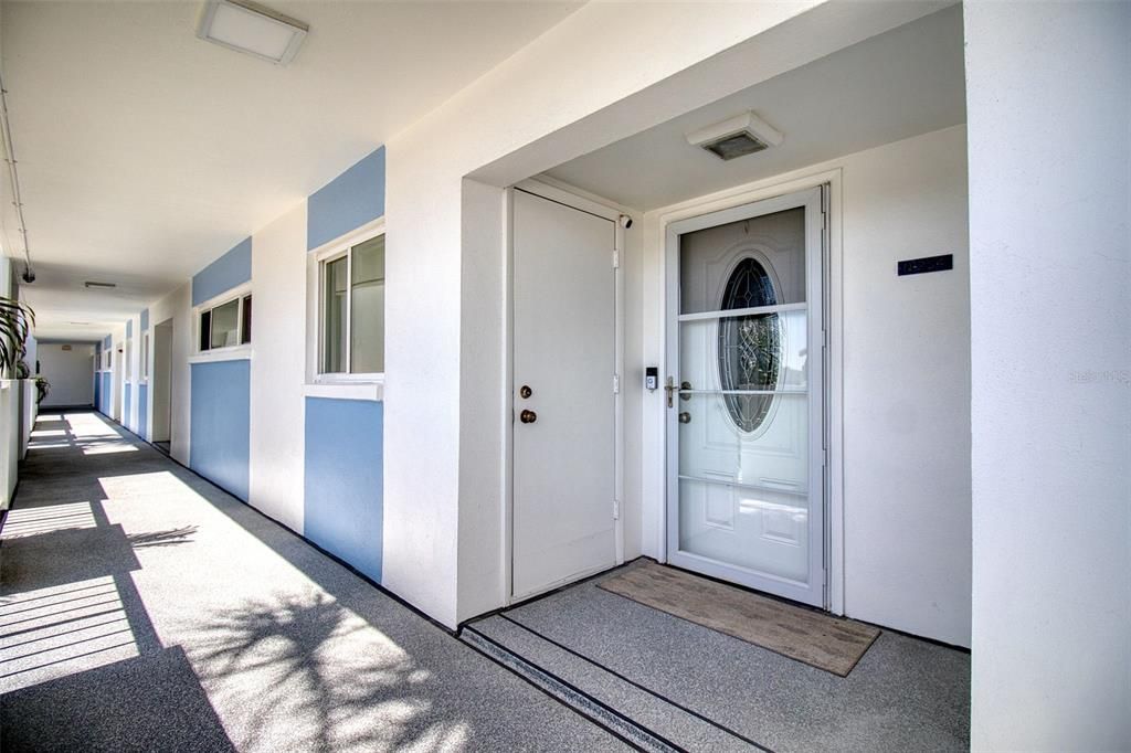 For Sale: $525,000 (2 beds, 2 baths, 1155 Square Feet)
