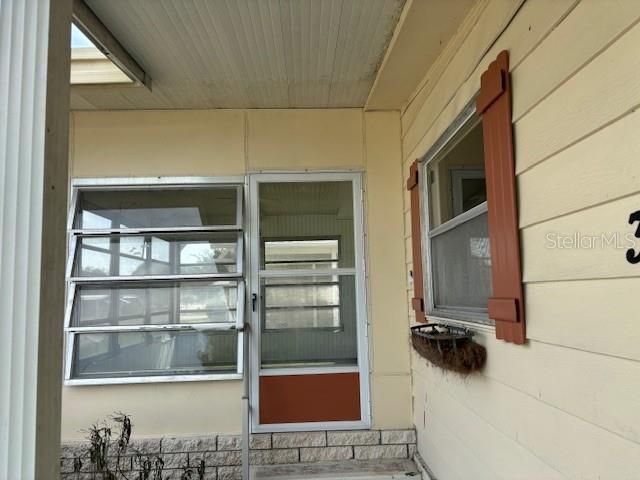 Recently Sold: $99,000 (2 beds, 2 baths, 1100 Square Feet)