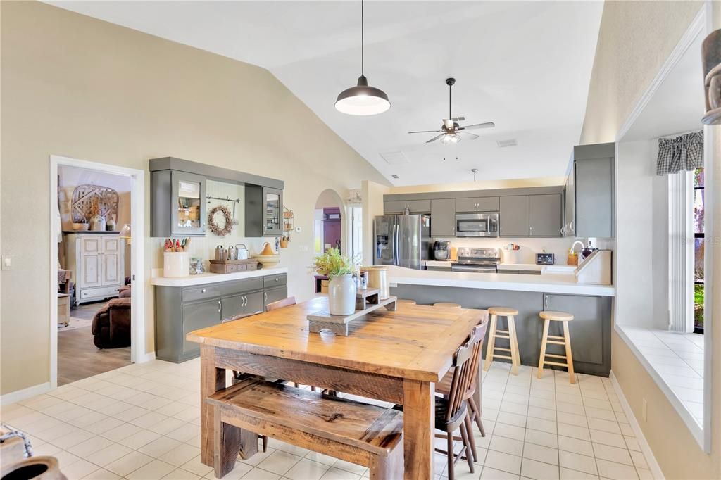 Active With Contract: $480,000 (4 beds, 2 baths, 2688 Square Feet)