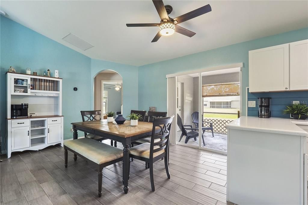 For Sale: $339,900 (3 beds, 2 baths, 1586 Square Feet)