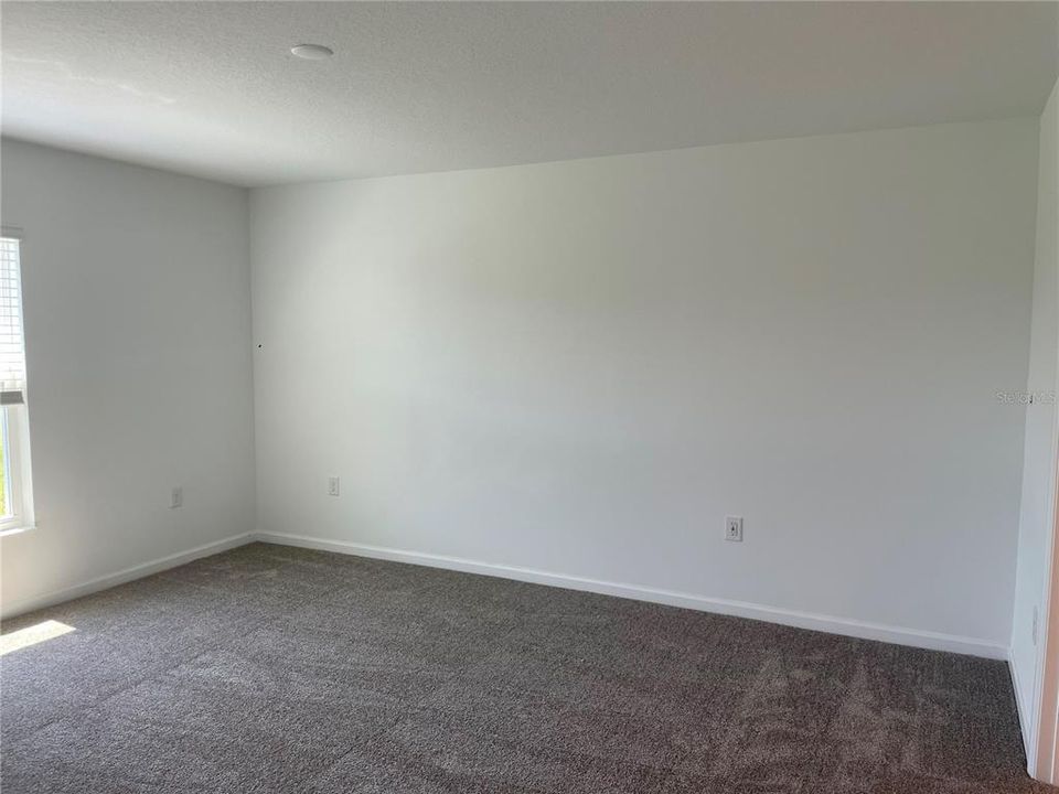 For Rent: $2,150 (3 beds, 2 baths, 1555 Square Feet)