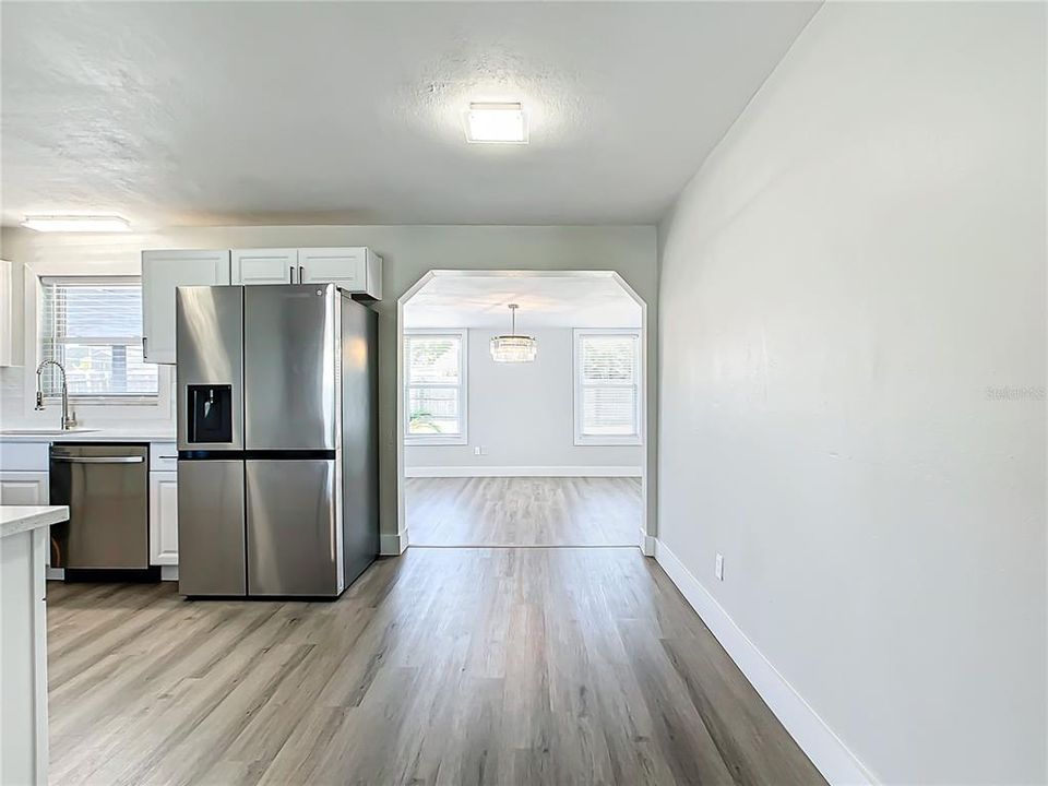For Sale: $475,000 (3 beds, 2 baths, 1196 Square Feet)