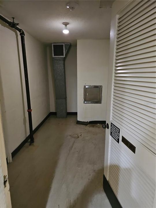 For Rent: $1,800 (1 beds, 1 baths, 825 Square Feet)