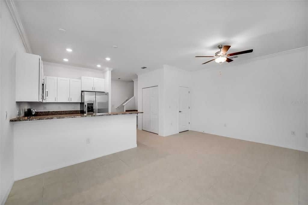 For Rent: $2,440 (3 beds, 2 baths, 1787 Square Feet)