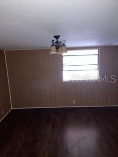 Recently Rented: $1,800 (3 beds, 2 baths, 1512 Square Feet)