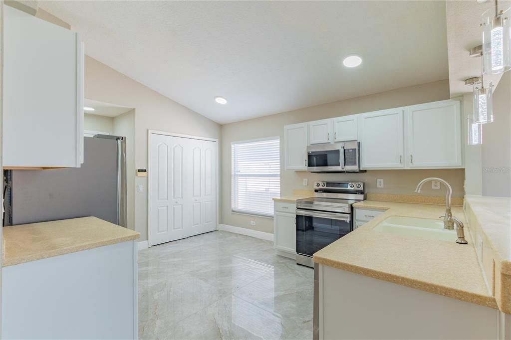 For Sale: $419,900 (3 beds, 2 baths, 1630 Square Feet)