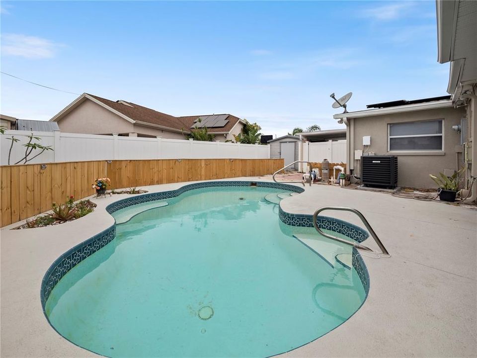 For Sale: $399,000 (4 beds, 2 baths, 1504 Square Feet)