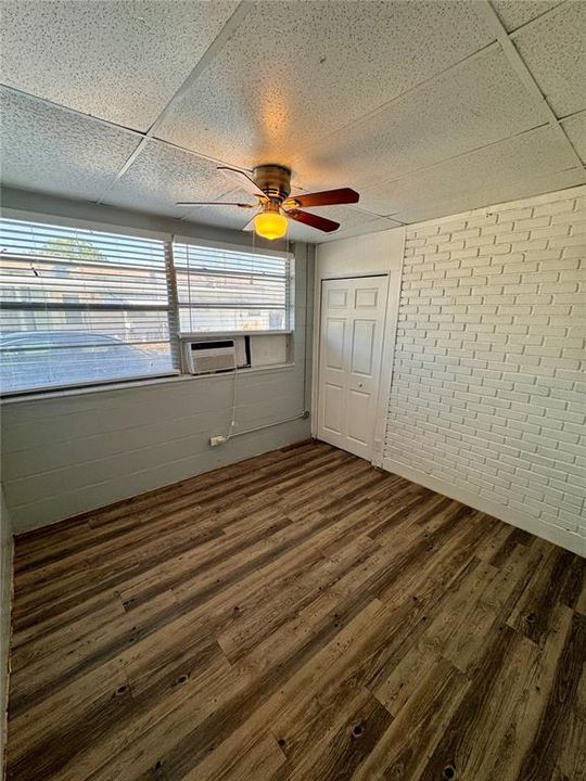 For Rent: $1,400 (1 beds, 1 baths, 700 Square Feet)