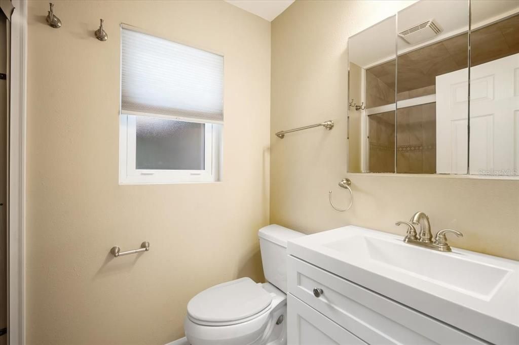 Active With Contract: $389,900 (4 beds, 2 baths, 1783 Square Feet)