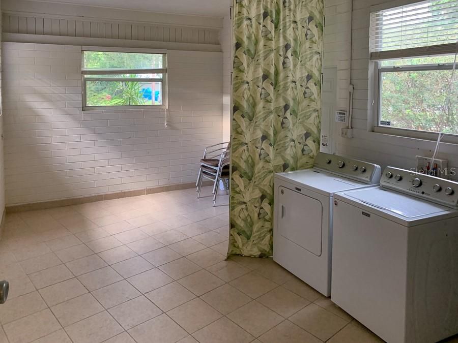 En Renta: $2,400 (3 camas, 2 baños, 2014 Pies cuadrados)