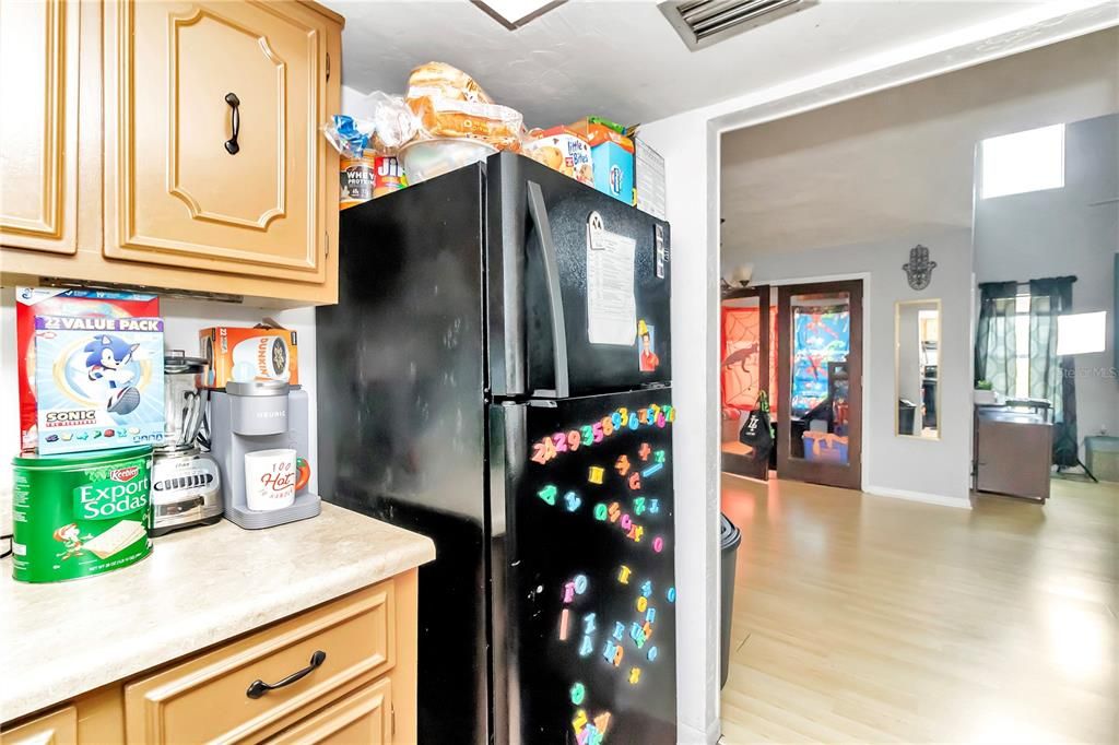 For Sale: $150,000 (2 beds, 2 baths, 1090 Square Feet)