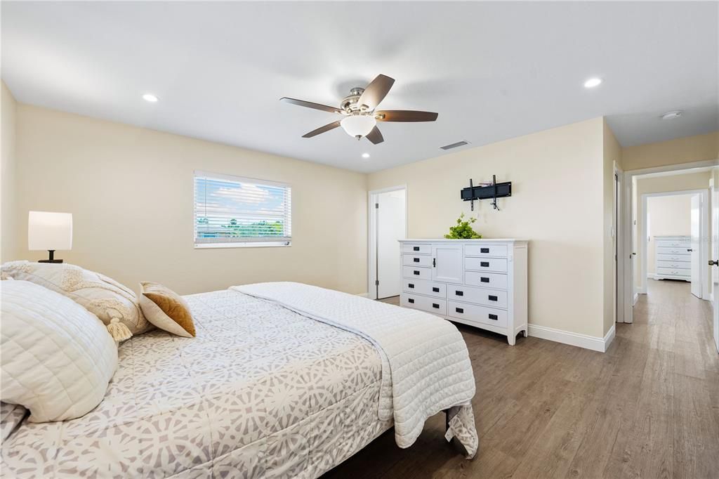 Active With Contract: $479,000 (3 beds, 2 baths, 1817 Square Feet)