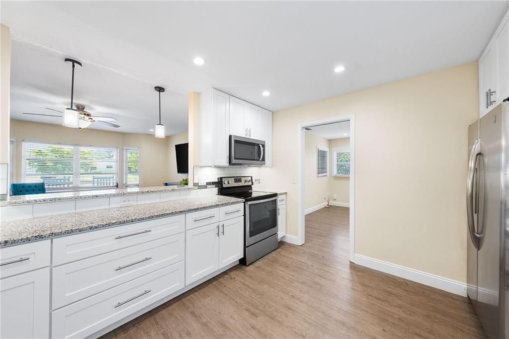 Active With Contract: $479,000 (3 beds, 2 baths, 1817 Square Feet)