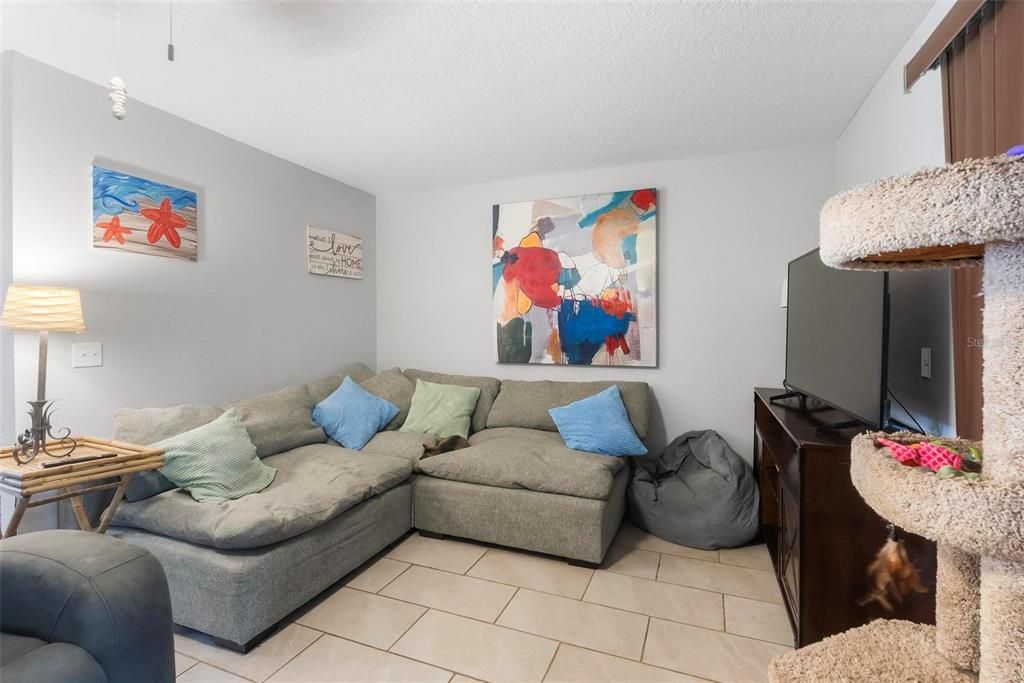 For Sale: $239,900 (2 beds, 2 baths, 1288 Square Feet)