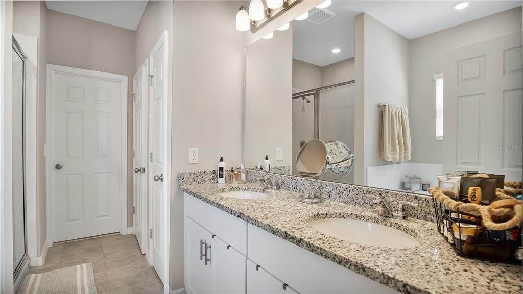 ON SUITE MASTER BATHROOM. DUAL SINKS/ SOAKING TUB AND WALK IN SHOWER