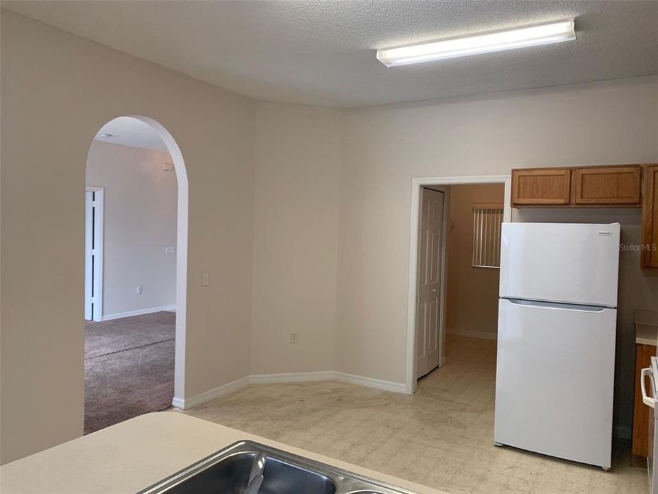 For Rent: $2,100 (4 beds, 2 baths, 1773 Square Feet)