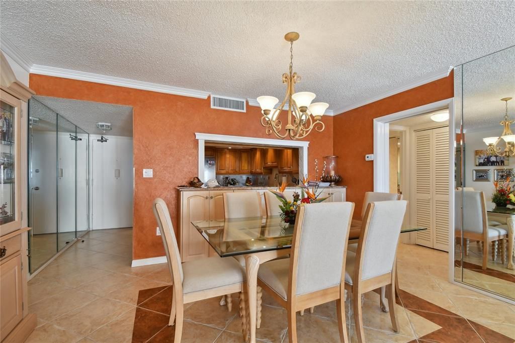 For Sale: $499,000 (1 beds, 1 baths, 1060 Square Feet)
