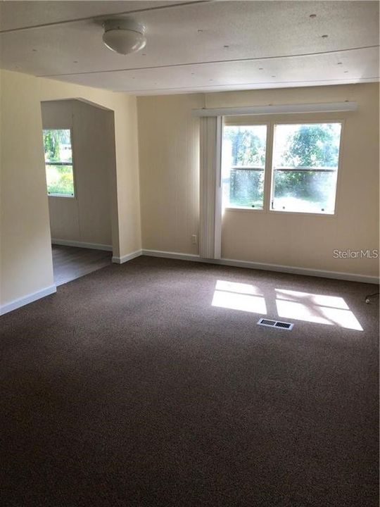 For Rent: $1,995 (3 beds, 2 baths, 1529 Square Feet)